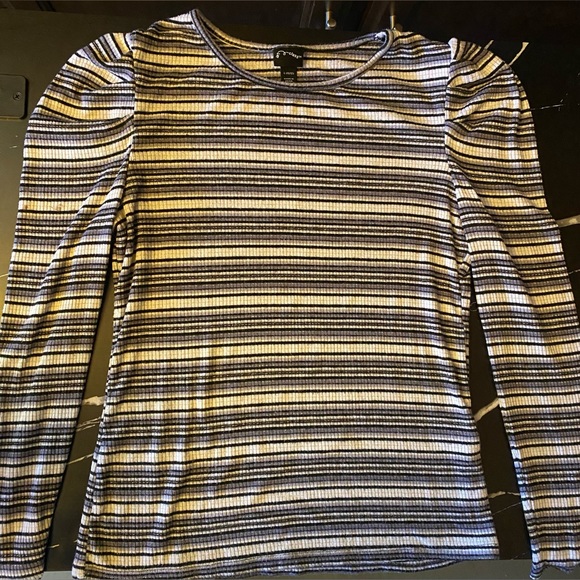 Shirt - Picture 2 of 2